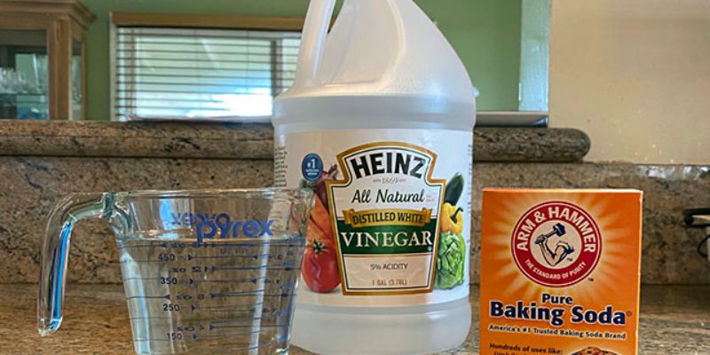 Cách xử lý hầm cầu bị nghẹt bằng muối giấm baking soda 
