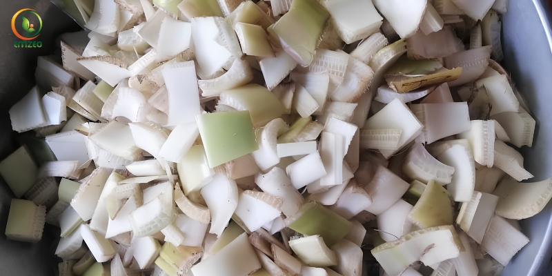 Thân chuối băm thật nhỏ