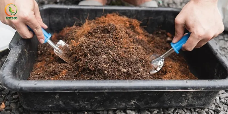 Phân lá cây dùng để trộn giá thể trồng cây